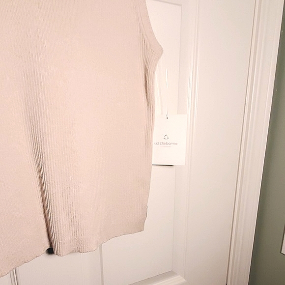 NWT Liz Claiborne Lizsport Knit Vest - Picture 5 of 5
